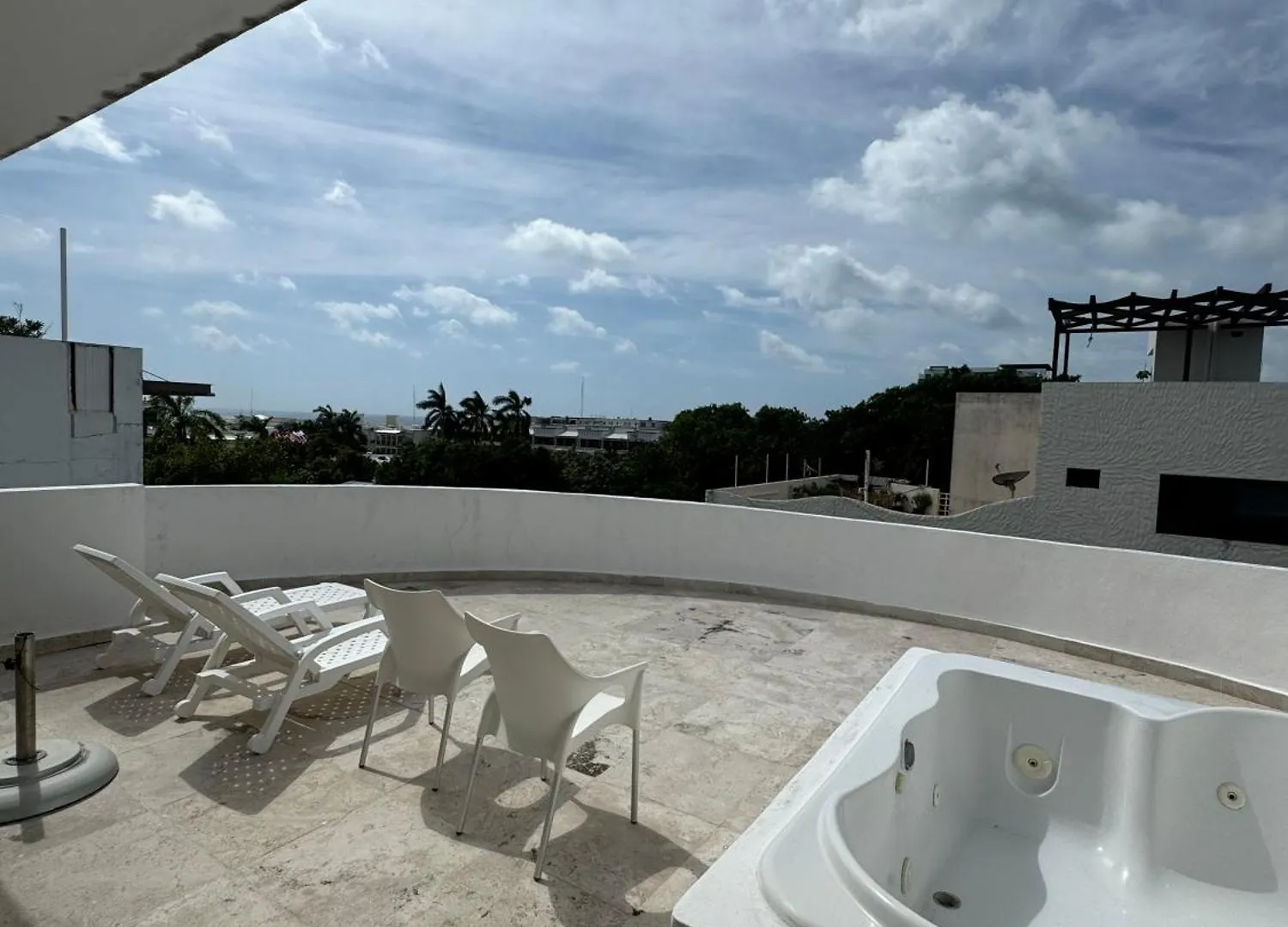 Apartamento Moderno Y Amplio Sobre 5Ta Av Playa del Carmen Apartment